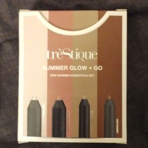 Trestique summer glow & go mini summer essentials set